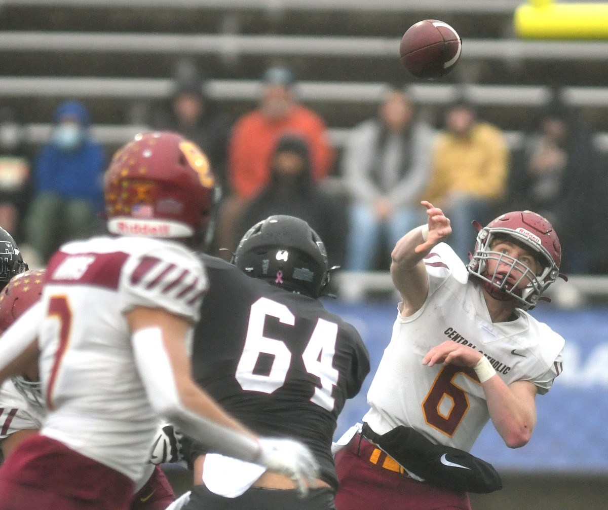 Central-Catholic.Tualatin.6A-football-final.Taylor-Balkom.41